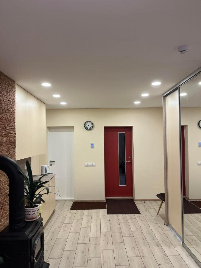 Liux Apartamentai Kaunas Exteriör bild