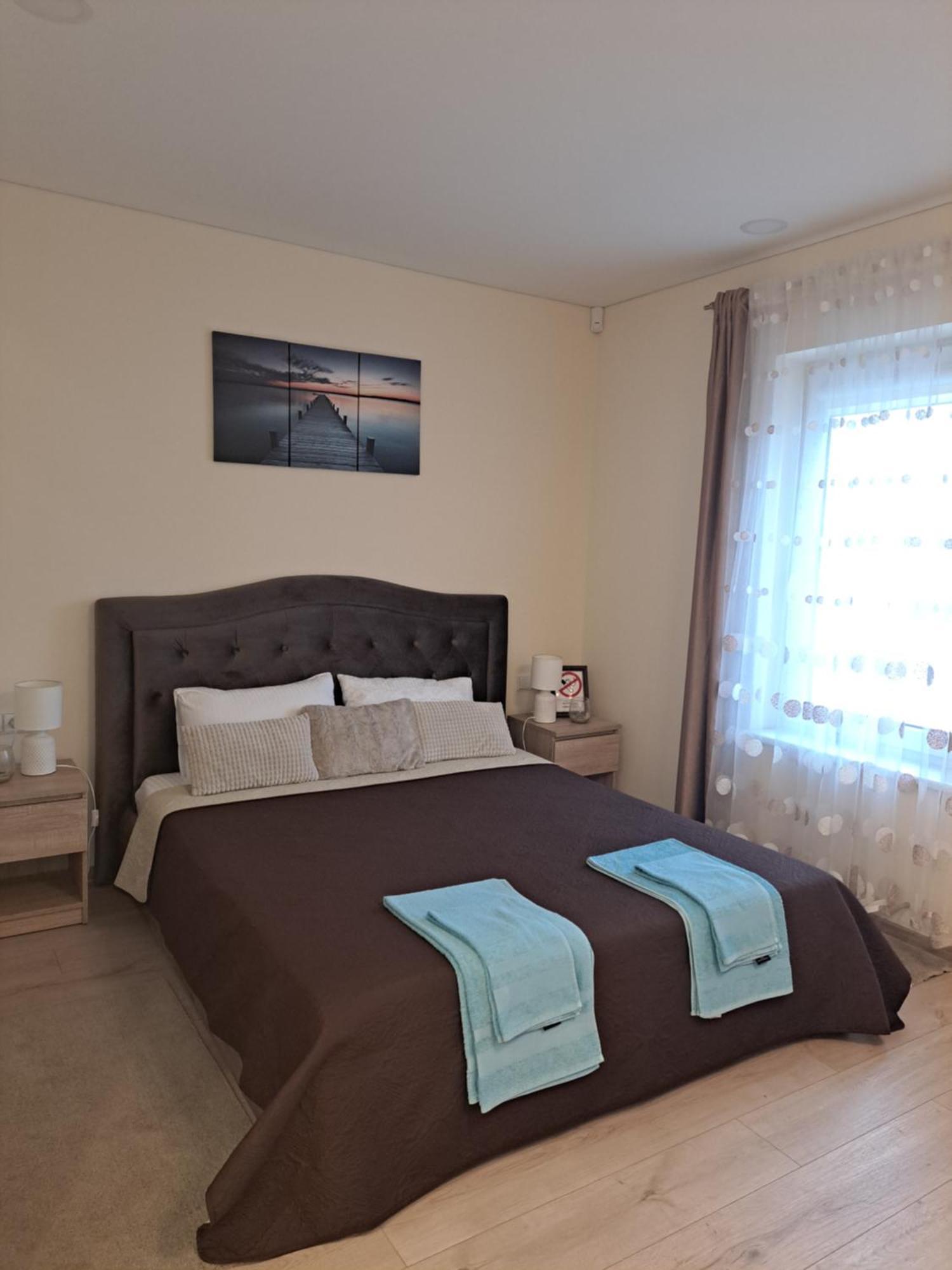 Liux Apartamentai Kaunas Exteriör bild