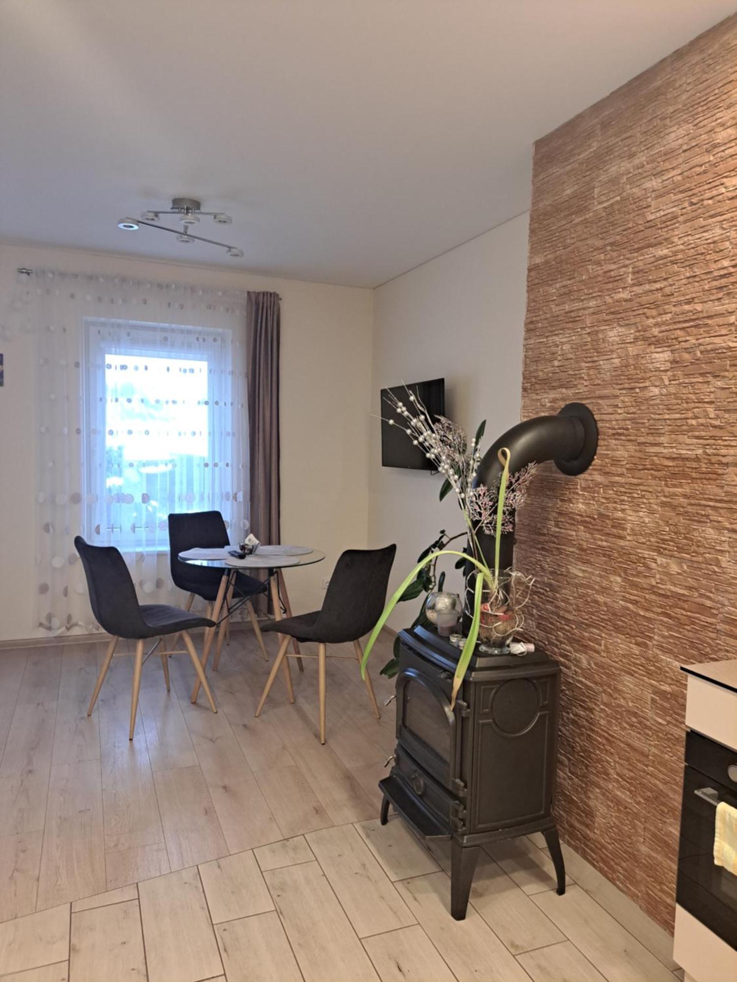 Liux Apartamentai Kaunas Exteriör bild