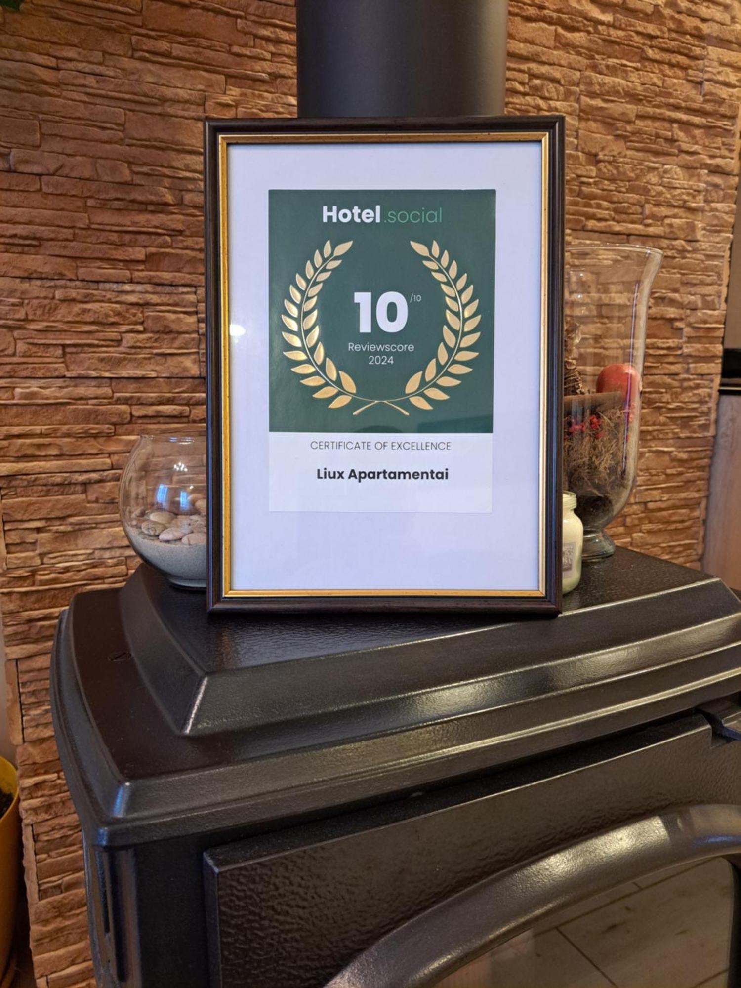 Liux Apartamentai Kaunas Exteriör bild